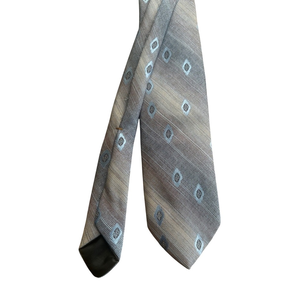 Vintage Wembley Wemlon Grey Blue Diamond Medallion Textured Polyester Necktie